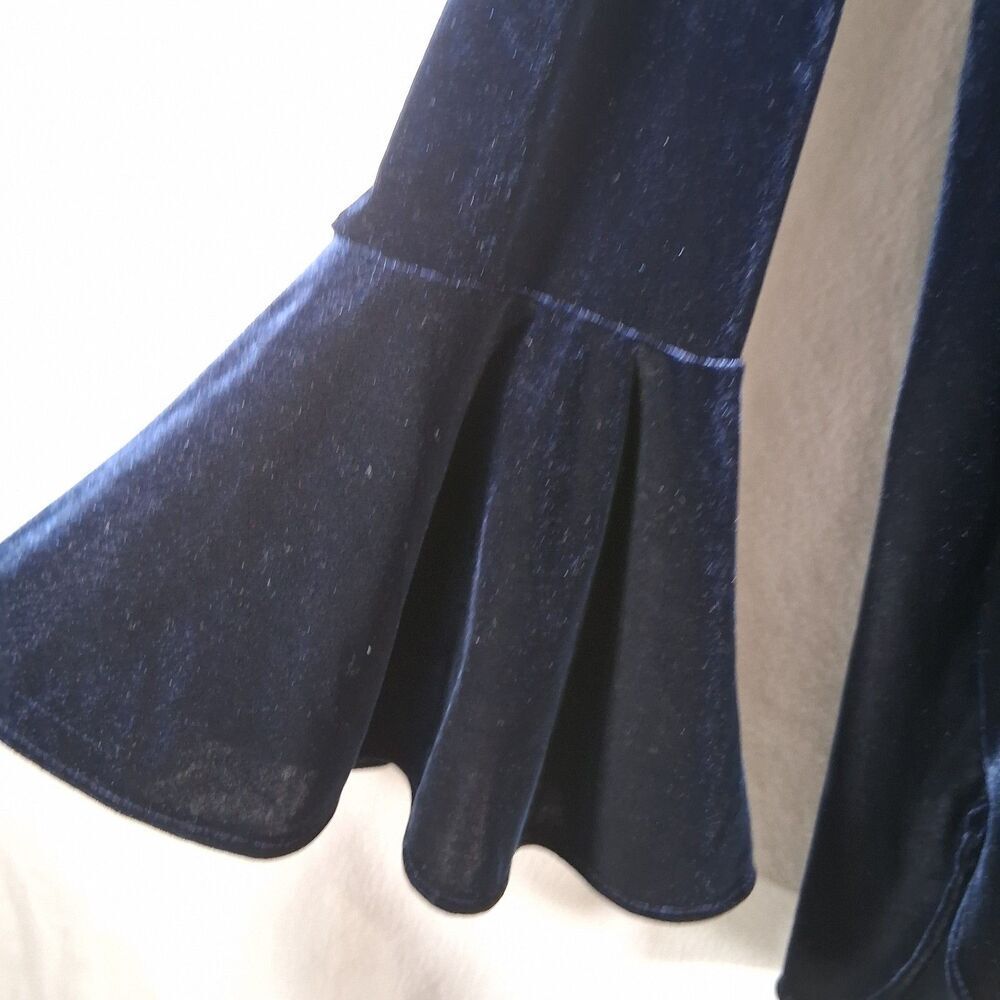 Calvin Klein Blue Velvet Bell Sleeve Top Blouse Keyhole Back Women's Medium M - Picture 2 of 8